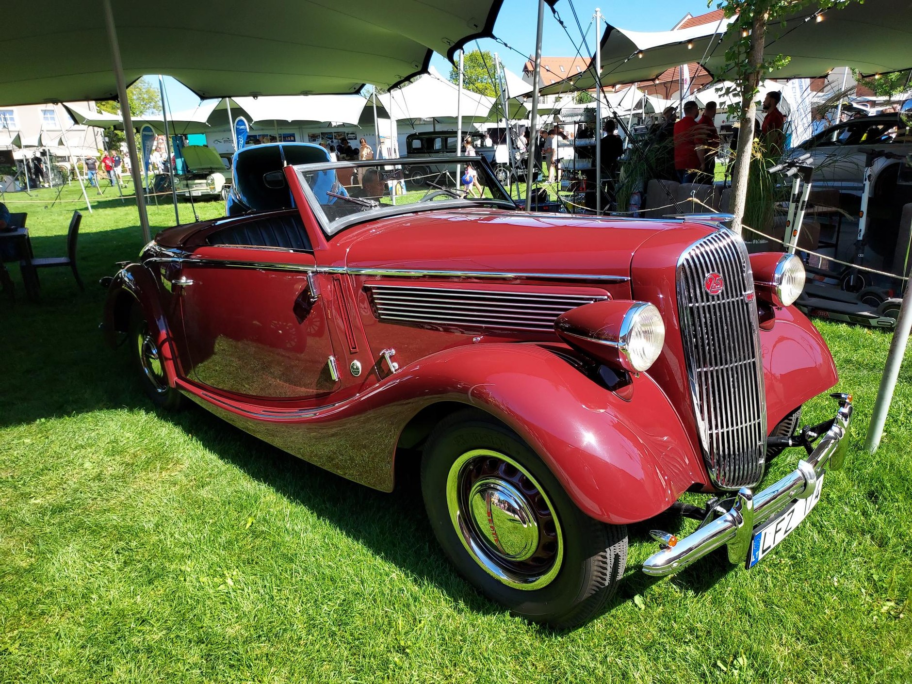 Klasyczne pojazdy na zamku Topacz 2024