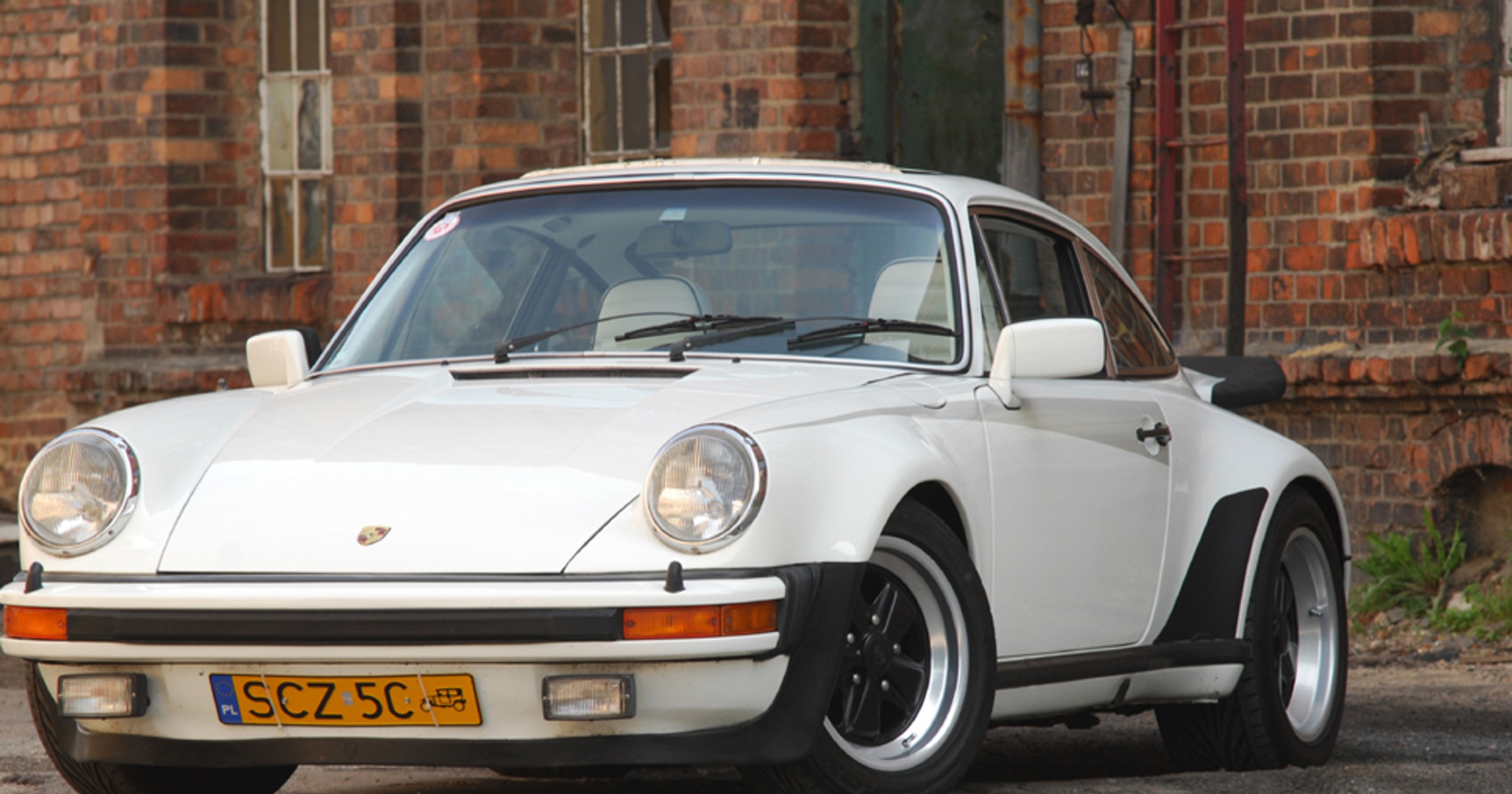 Prezentacja zabytkowego Porsche 911 Turbo