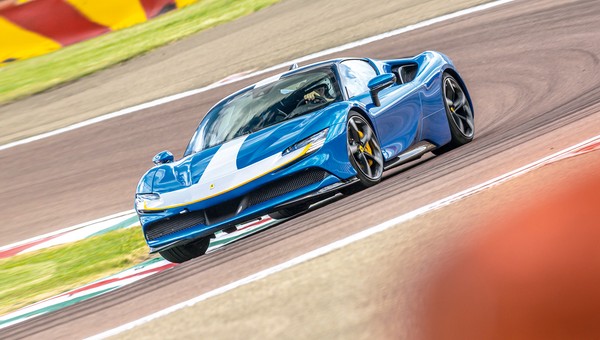 Ferrari SF90 Assetto Fiorano
