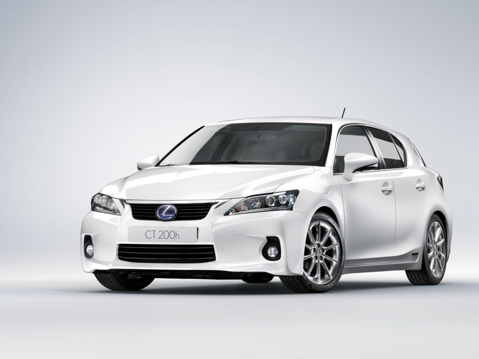 Lexus CT 200h: Naprawdę ostry zawodnik