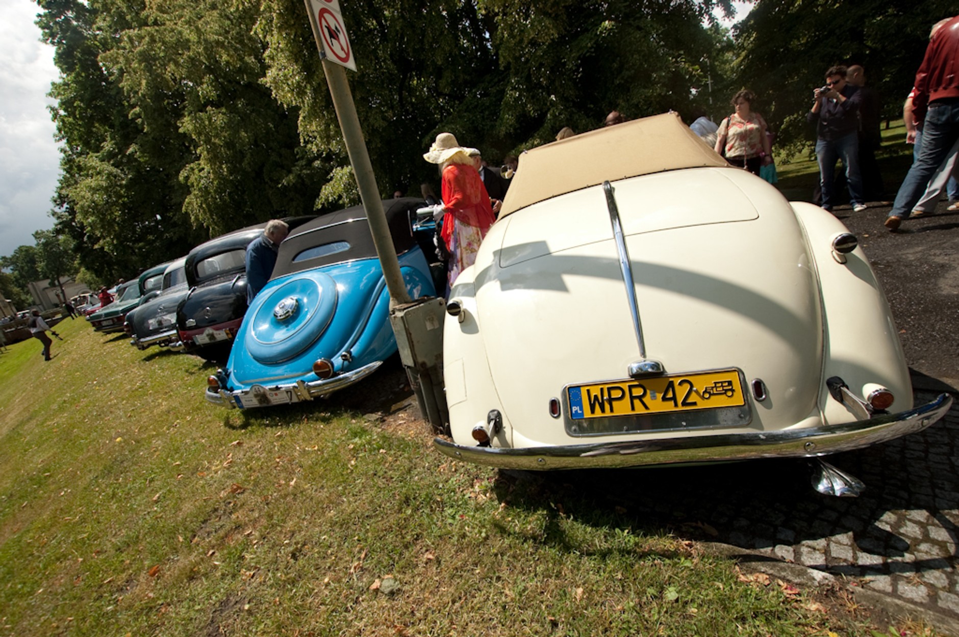 Klasyczne Mercedesy w Wilanowie