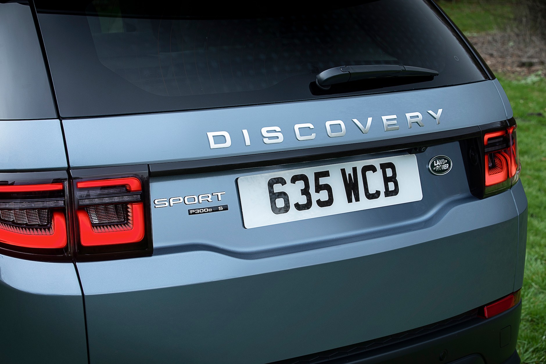 Land Rover Discovery Sport P300e