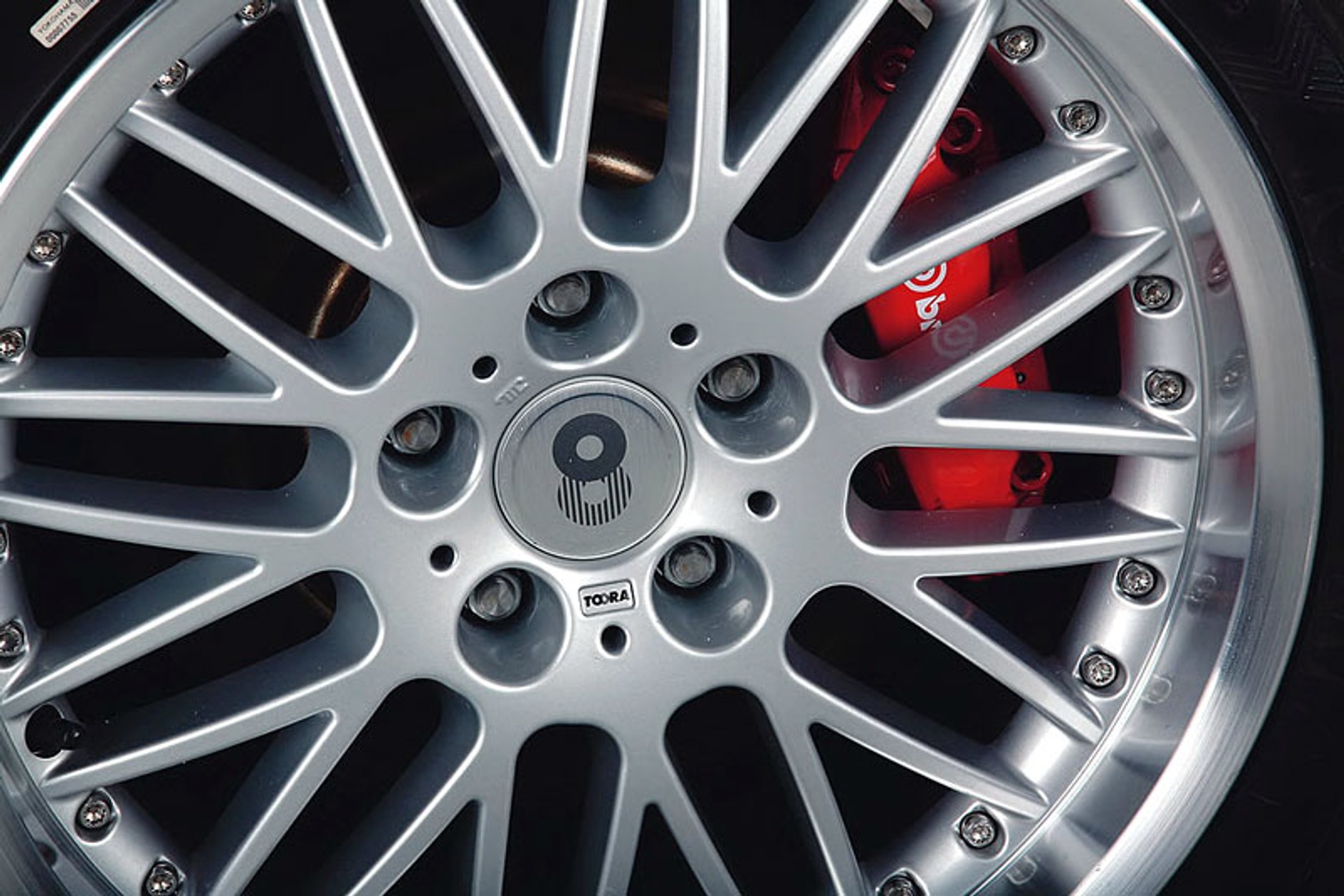 Lazareth Twingo V8 Trophy: mały dziwoląg