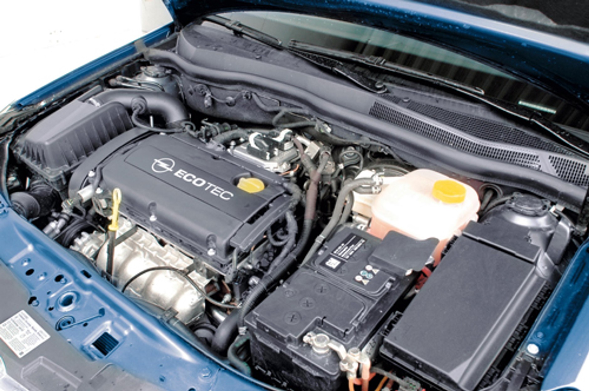 Kia Ceed, VW Golf, Mazda 3, Opel Astra, Peugeot 307 - Kto przebije "koreańczyka"?