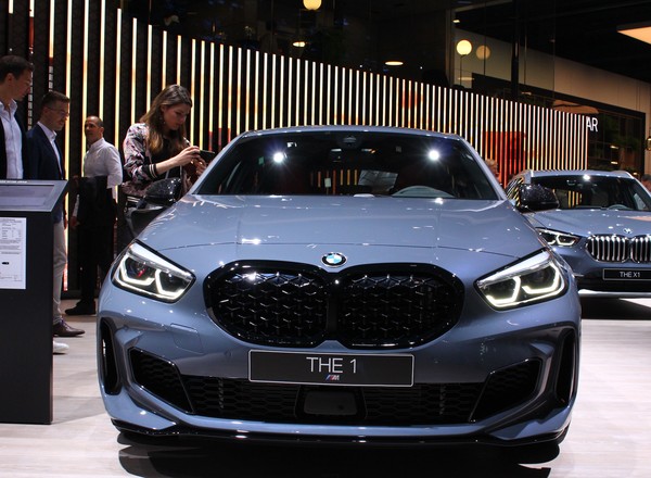 Co zaprezentowało BMW na salonie samochodowym we Frankfurcie?