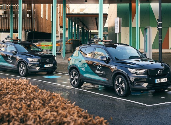Volvo testuje bezprzewodowe ładowanie aut elektrycznych