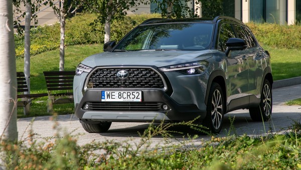 Rabaty na hybrydy coraz większe. Kto i co teraz wyprzedaje?