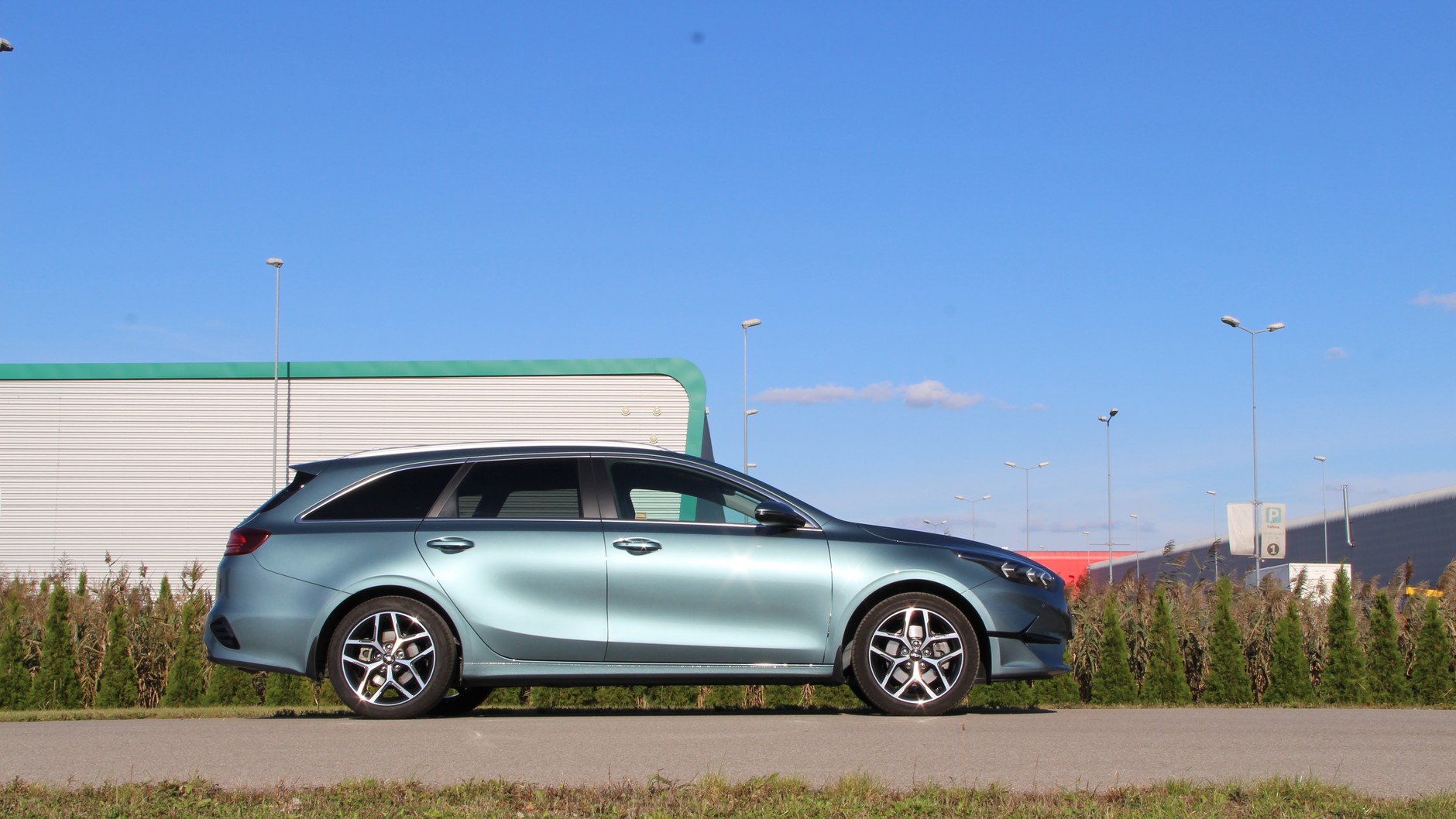 Kia Ceed kombi 1.5 T-GDI DCT Tribute