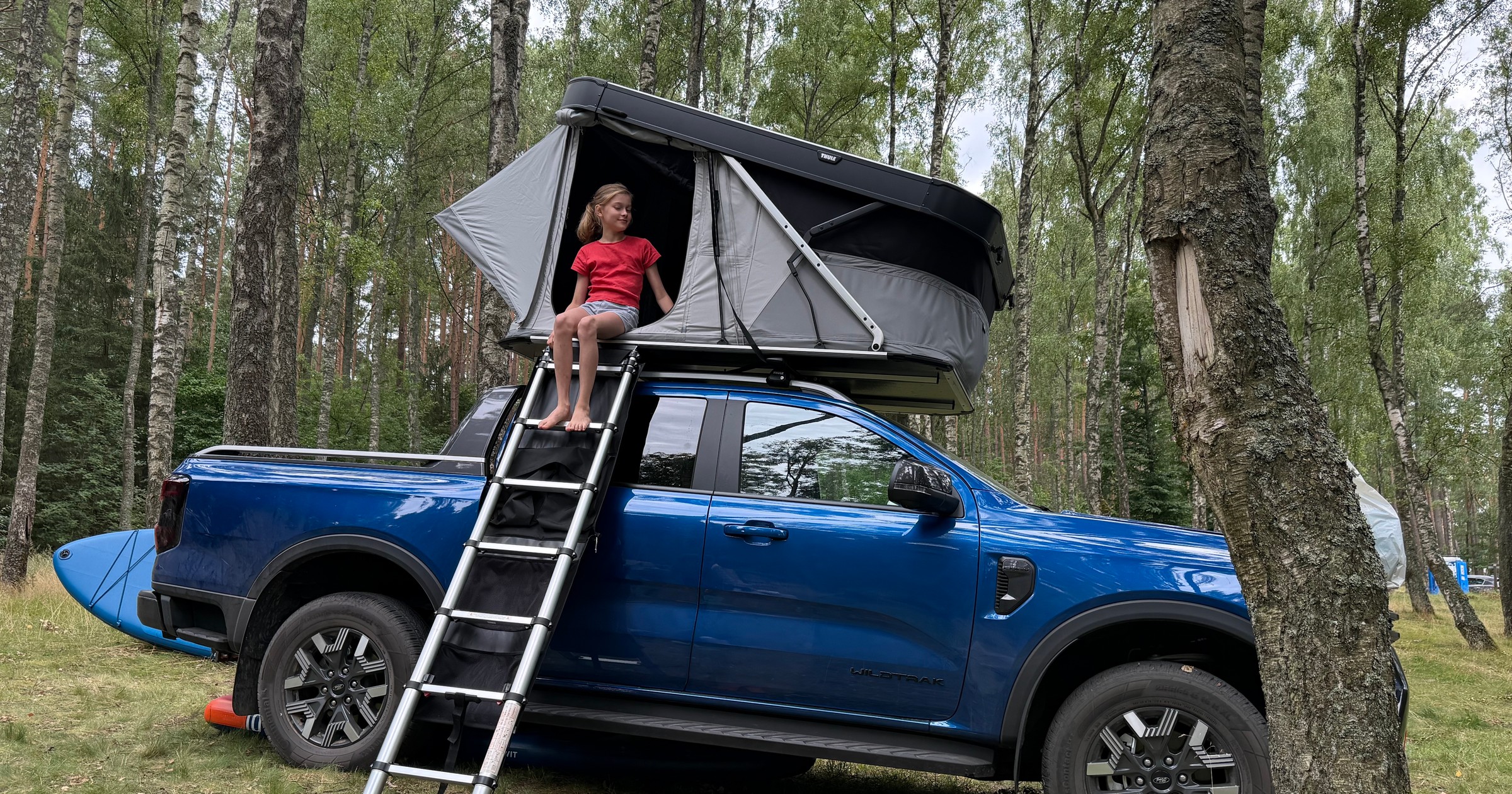 Thule Widesky – namiot dachowy premium w sztywnej skorupie