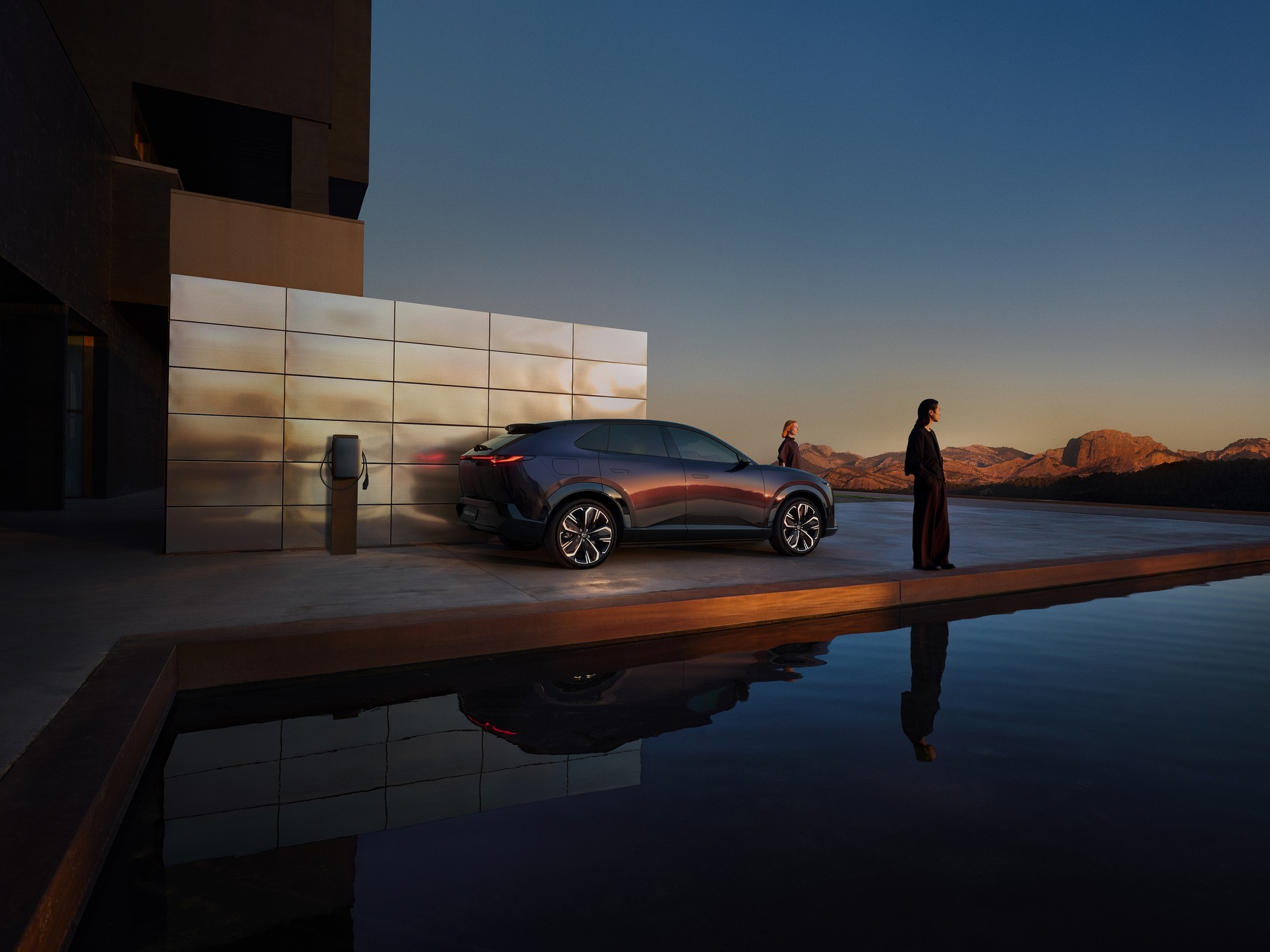 Mazda CX-6e