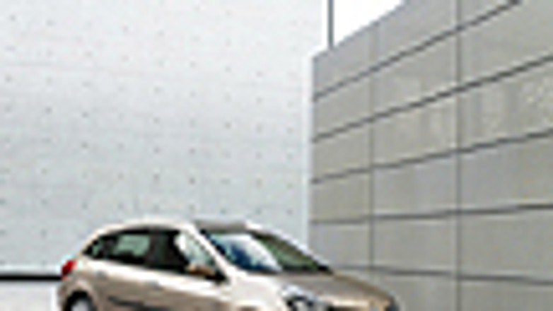 Renault Clio Kombi - Bardziej rodzinne