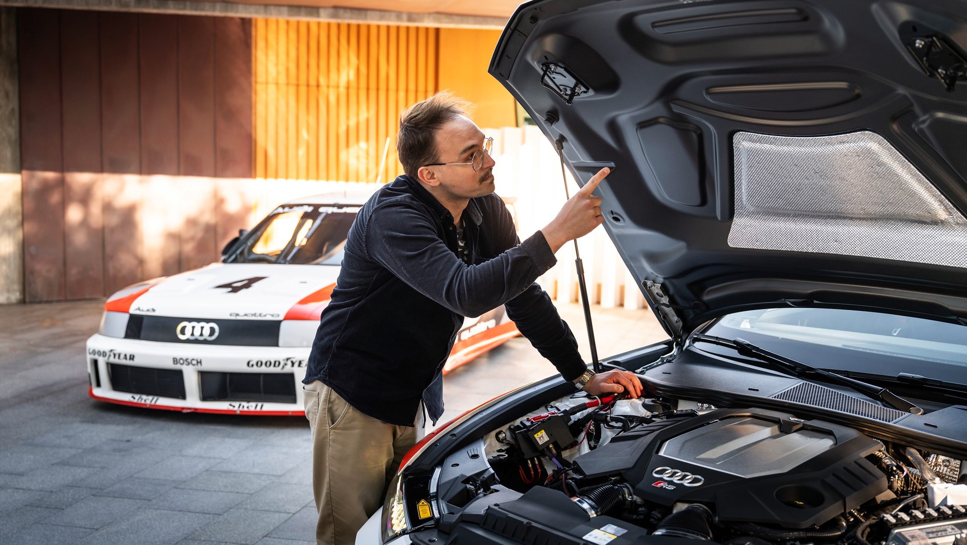 Maska Audi RS6 Avant GT wykonana z włókna węglowego