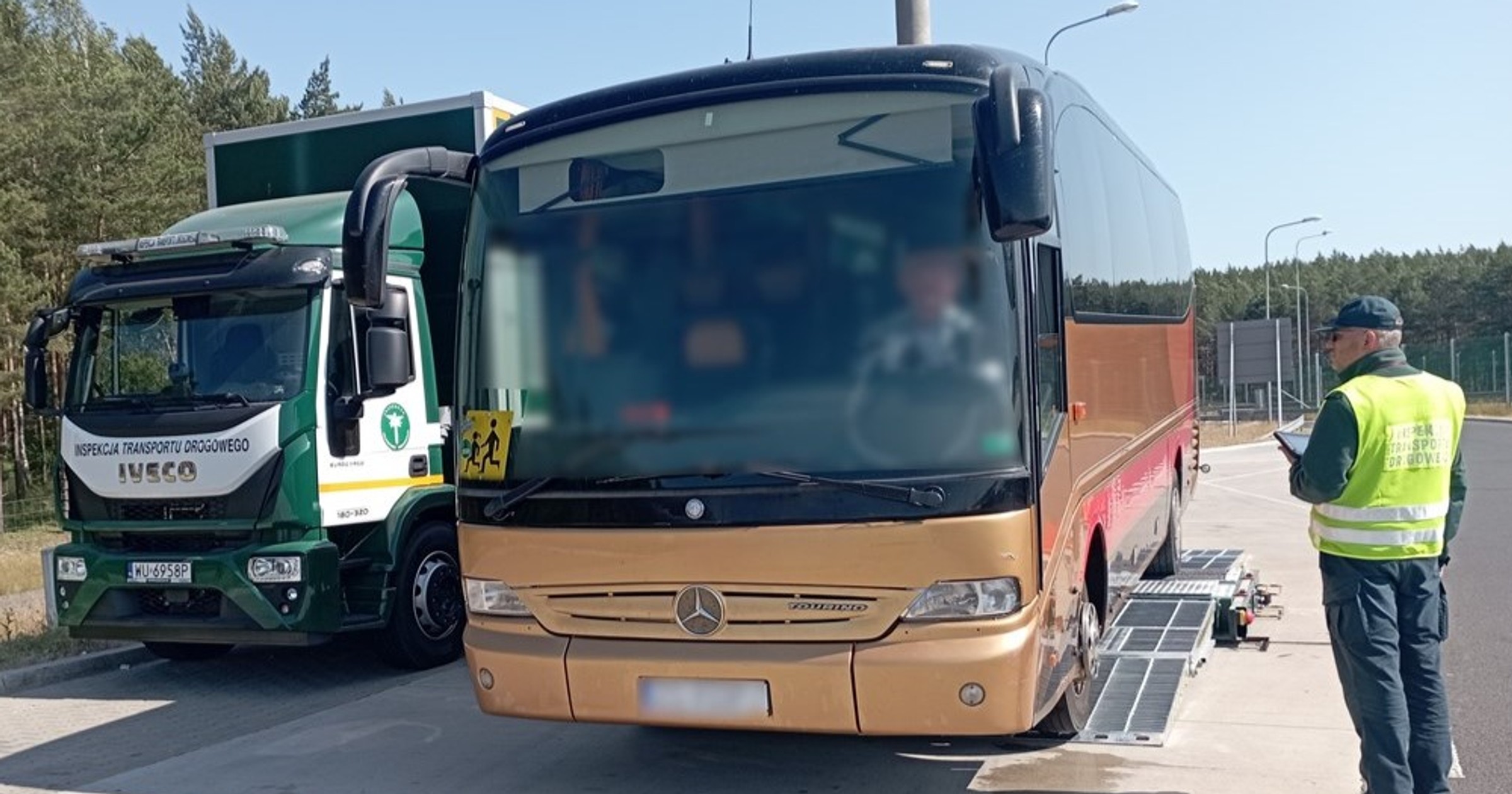 Szczegółowa kontrola stanu technicznego autokaru z użyciem Mobilnej Jednostki Diagnostycznej