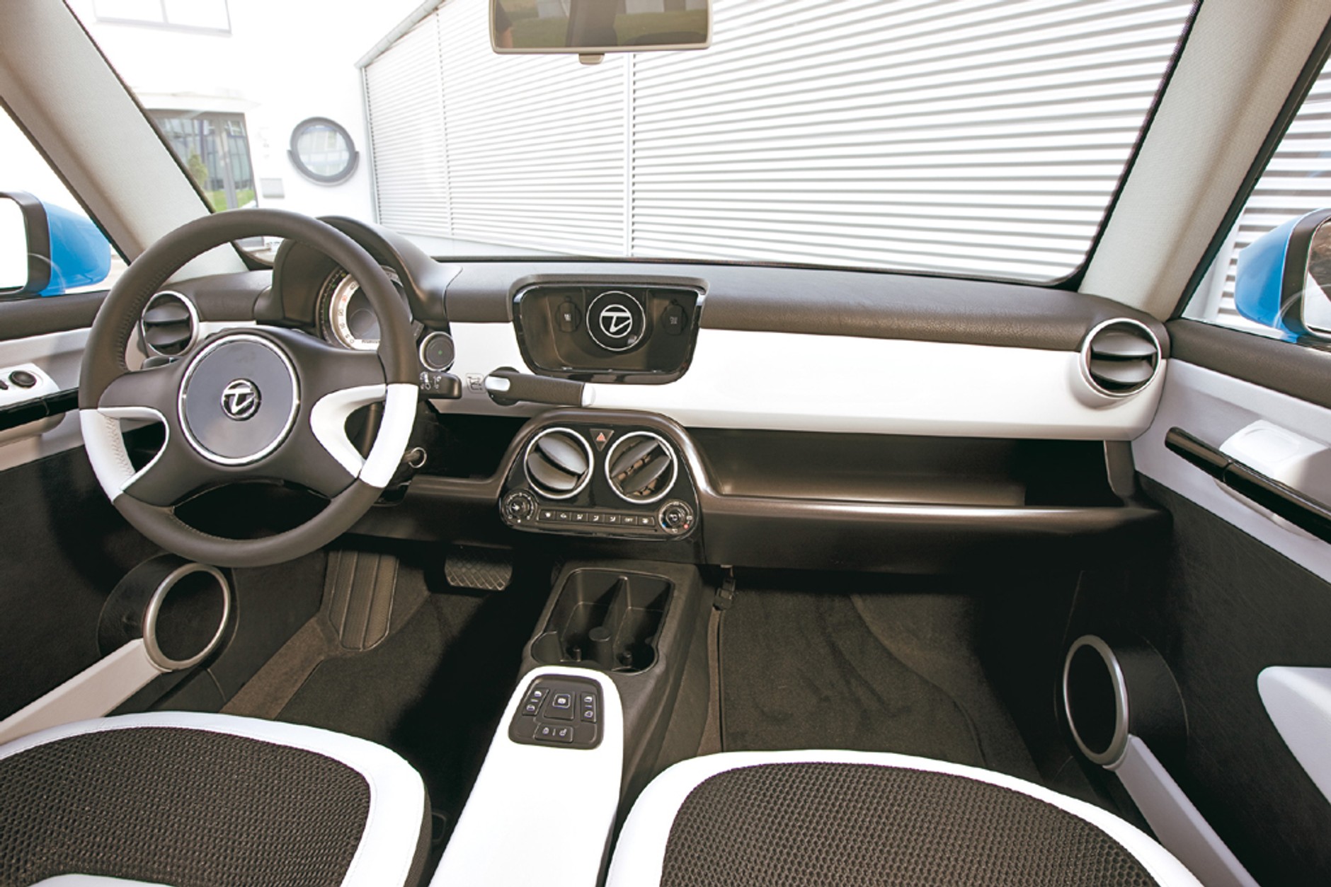 Citroen Revolte, Volkswagen E-Up, Trabant NT - Auta pod napięciem