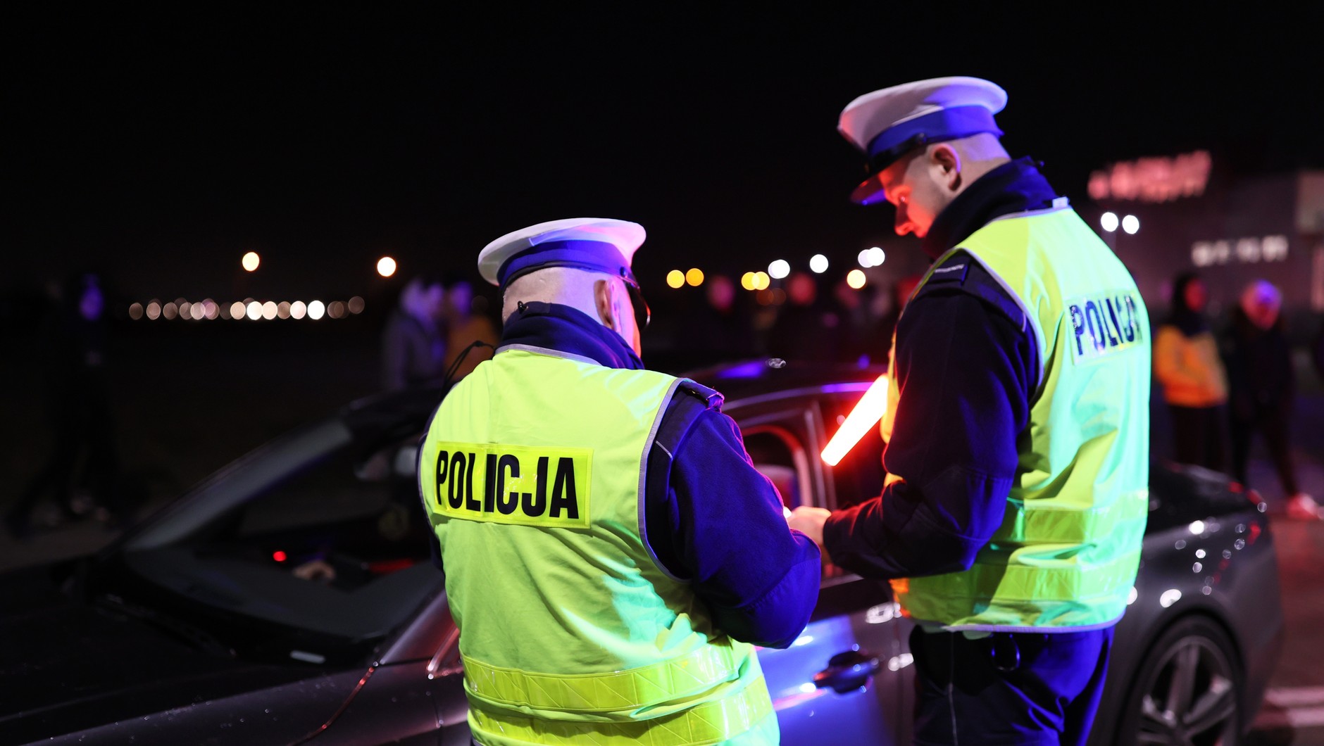 Podczas kontroli to policjant powinien przedstawić powód zatrzymania