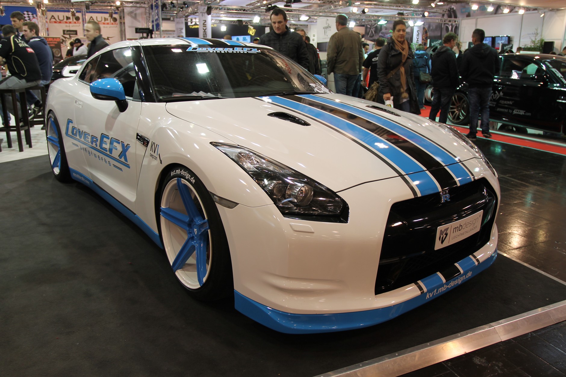 Essen Motor Show 2012 - zwariowane bolidy i szokujące dziewczyny