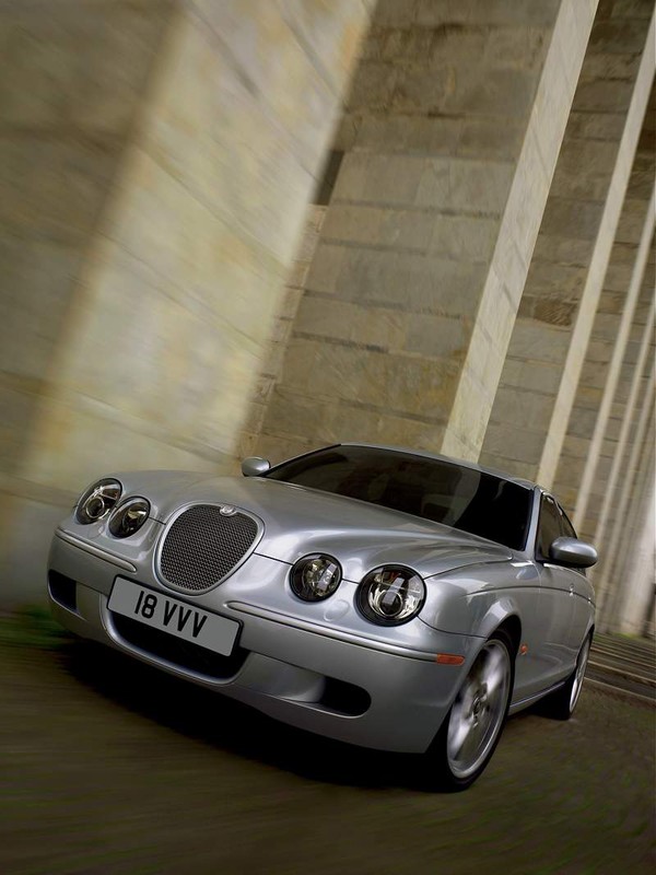 Jaguar: facelifting S-type