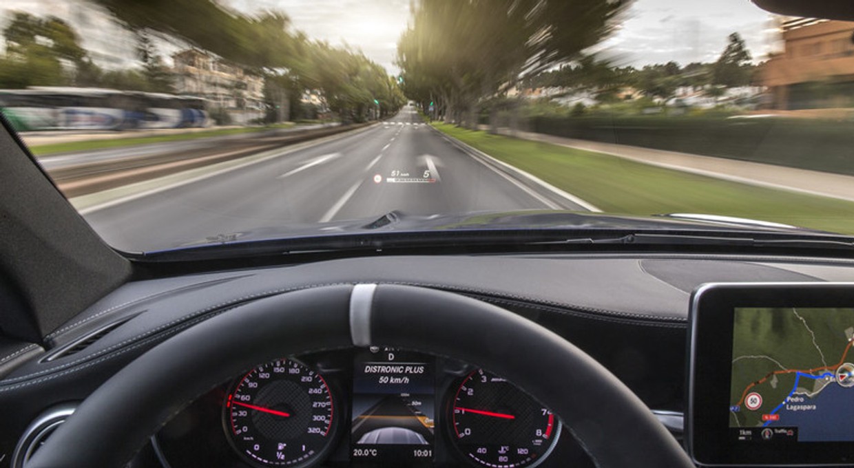 Przekroczył prędkość o 30 km na godz. Dostał 121 tys. euro mandatu. Tak działa prawo północy