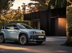 Nowe Renault 4 oficjalnie. Jest większe od piątki i ma być jak dżinsy
