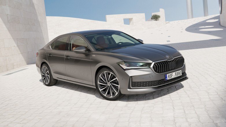 Nowa Skoda Superb Laurin & Klement (2024)