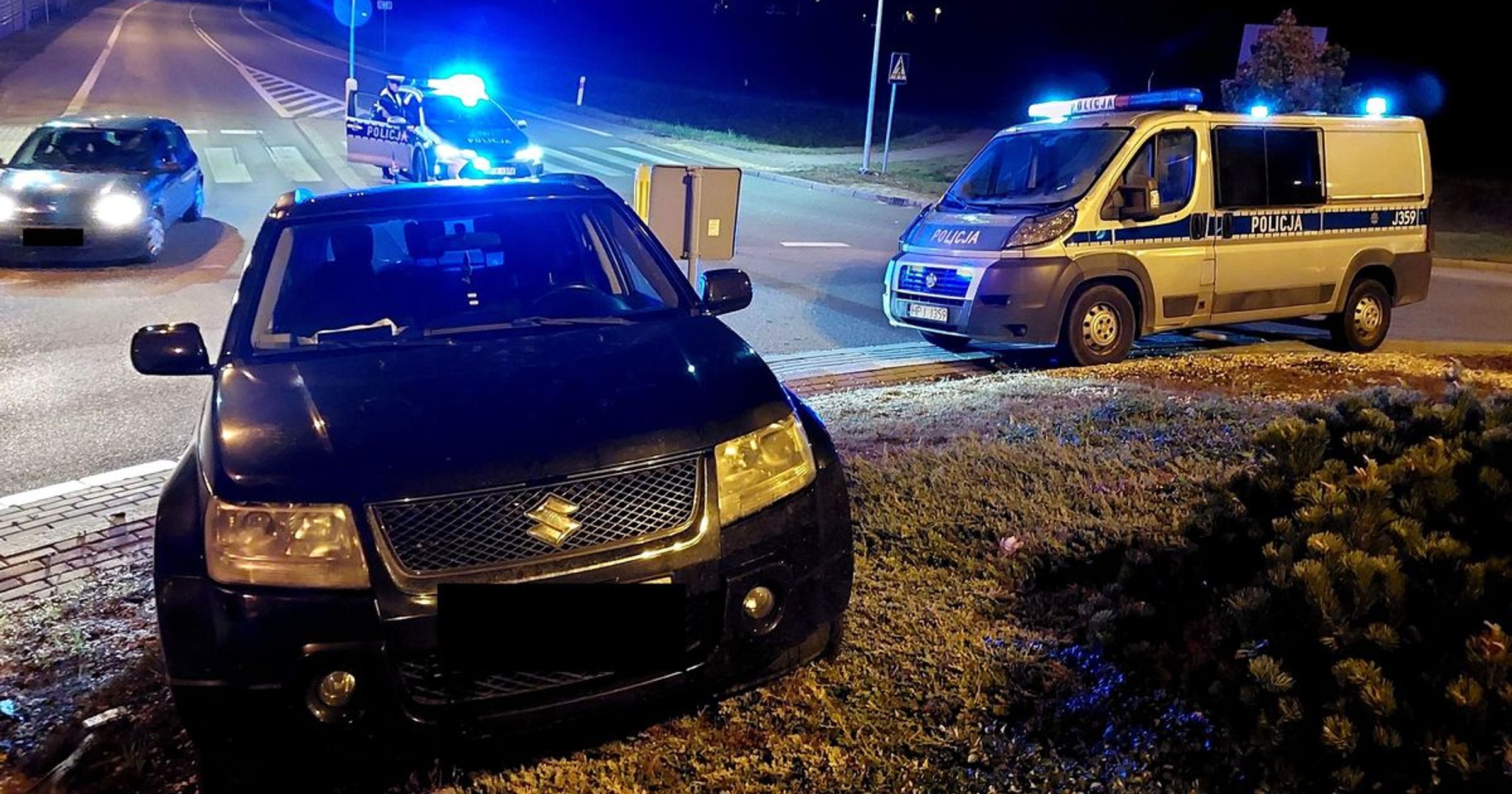 69-letni nietrzeźwy kierowca suzuki stracił kontrolę nad pojazdem w Prudniku
