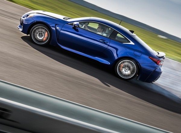 Lexus LC 500: premiera na torze Silesia Ring
