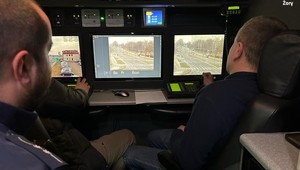 Policjanci śledzili zachowanie kierowców z nietypowego miejsca