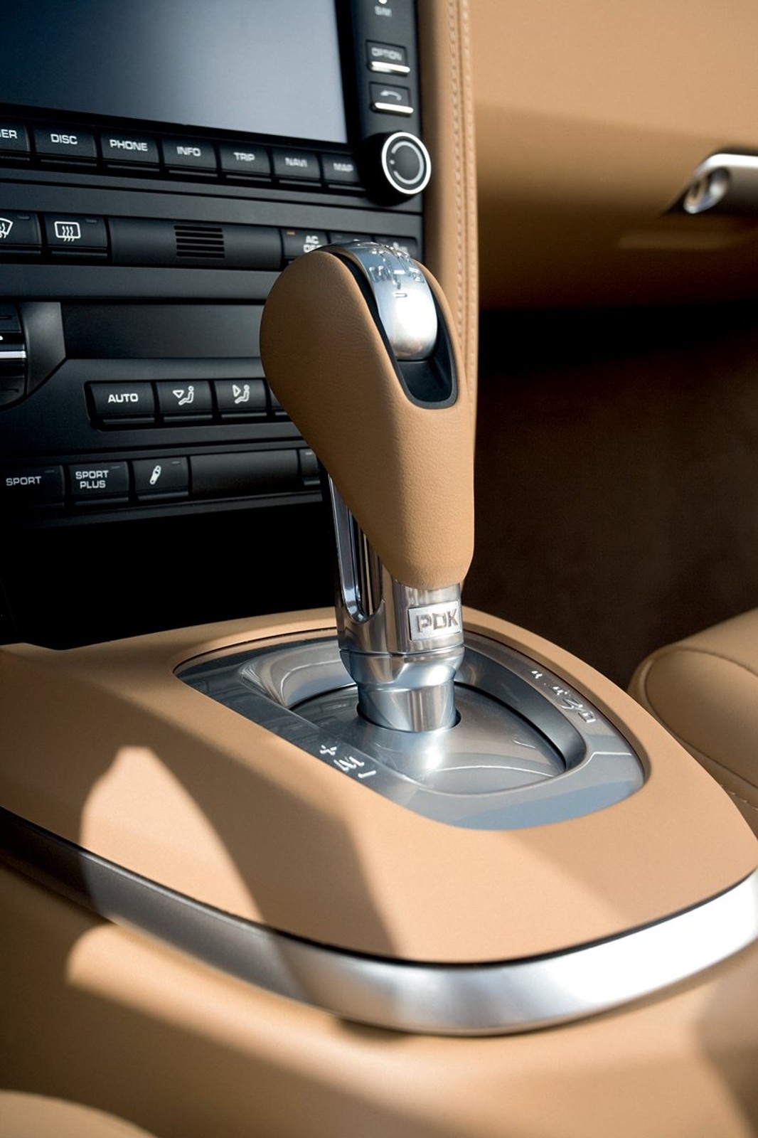 Porsche 911 po faceliftingu – pierwsze oficjalne zdjęcia