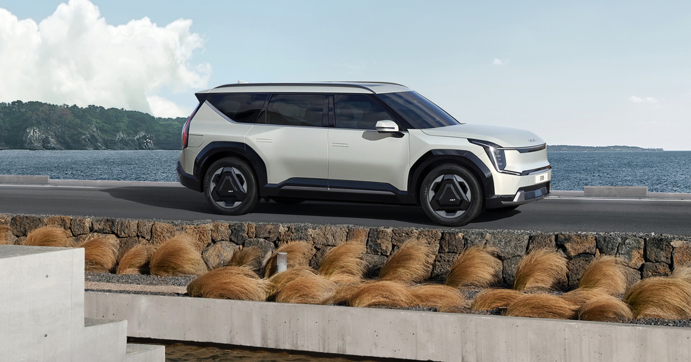 Kia EV9 - masywny, elektryczny SUV z Korei