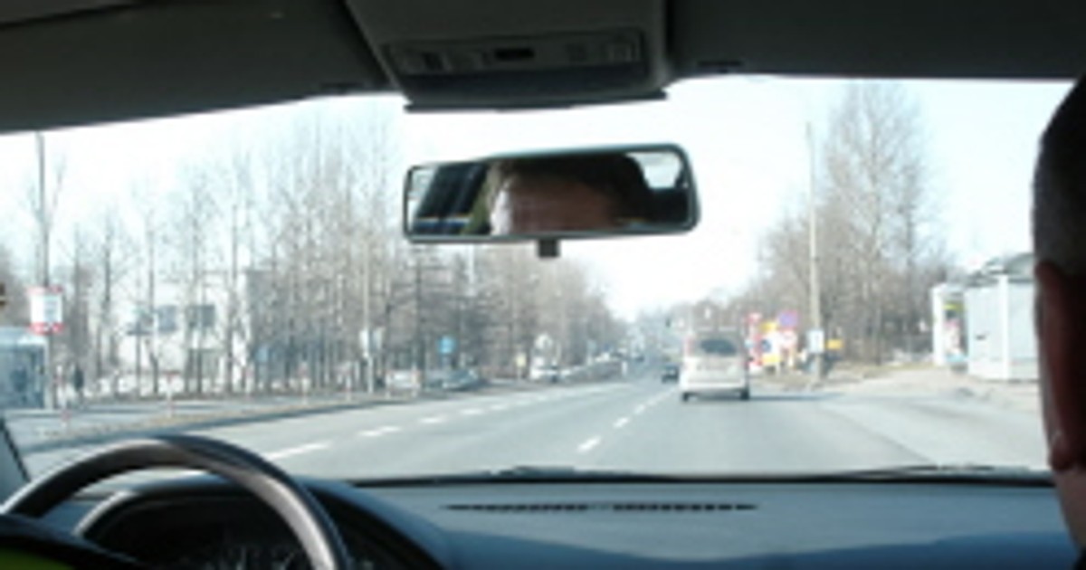Motorowerzysta jadący pod prąd autostradą A4 spowodował wypadek