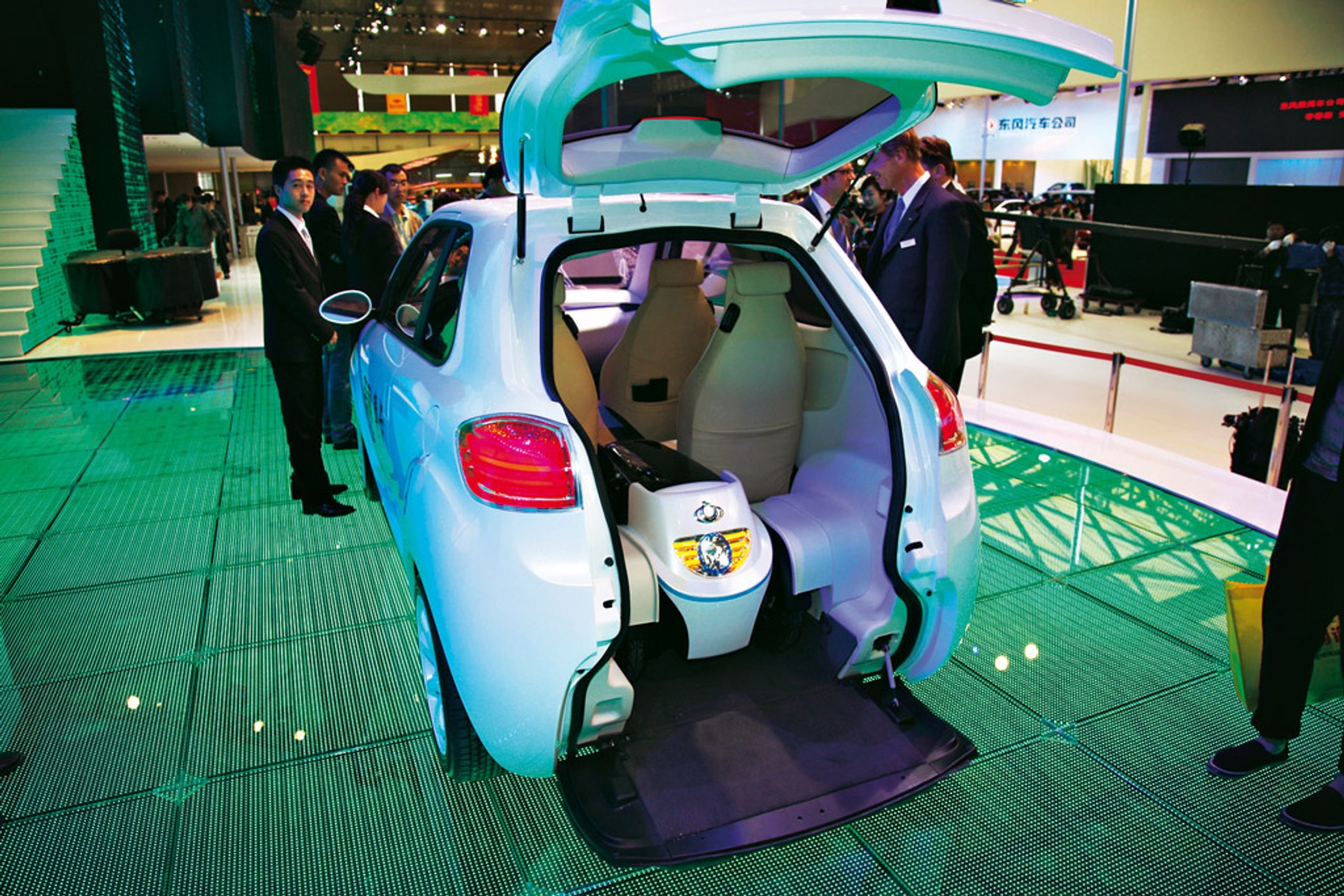 Auto Shanghai 2011: salon z podróbkami