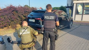 Polsko-niemiecki patrol zatrzymał ukraińskiego kierowcę w Lexusie. Wykonywał zlecenie