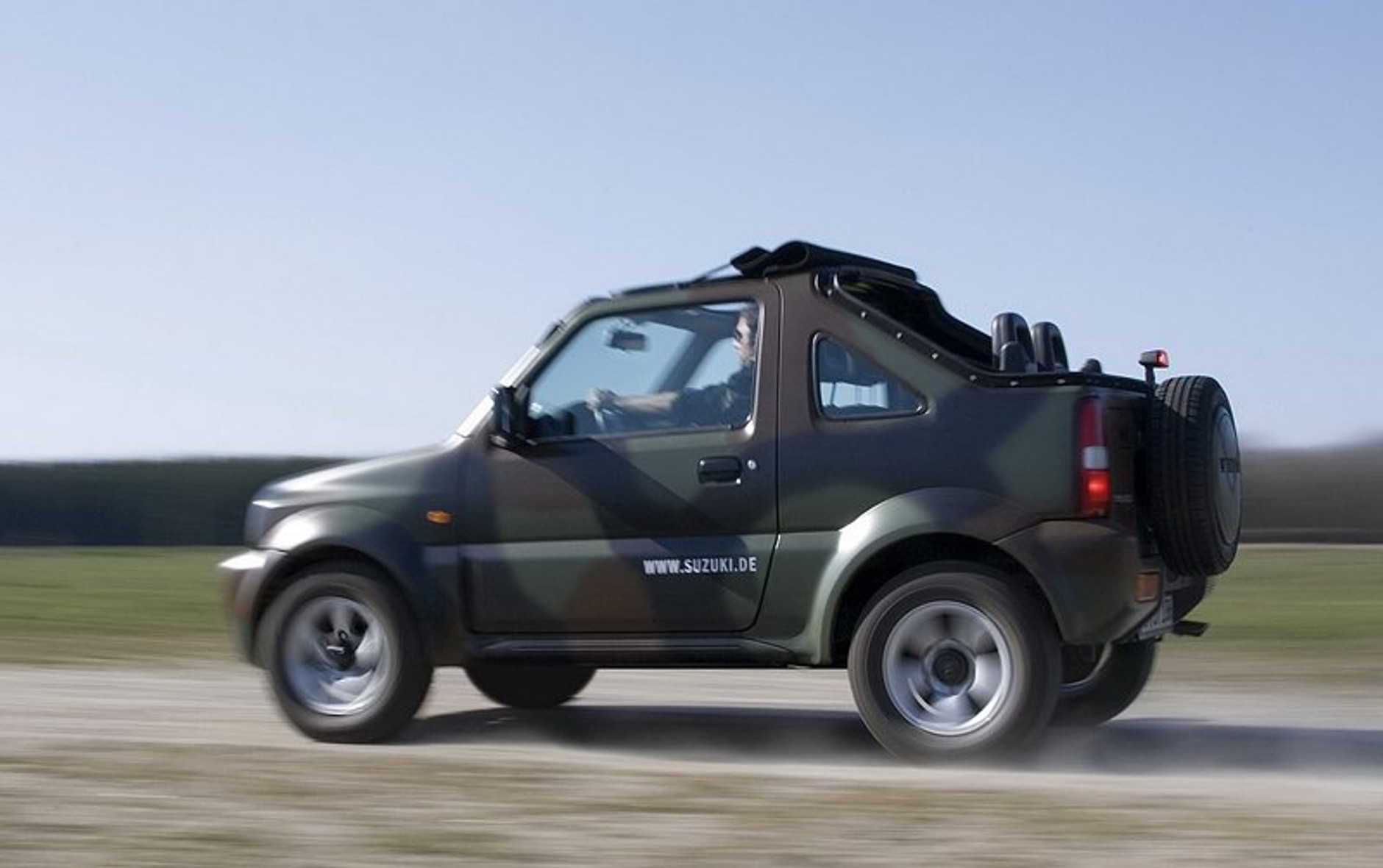 Suzuki Jimny – zebra to czy wojak
