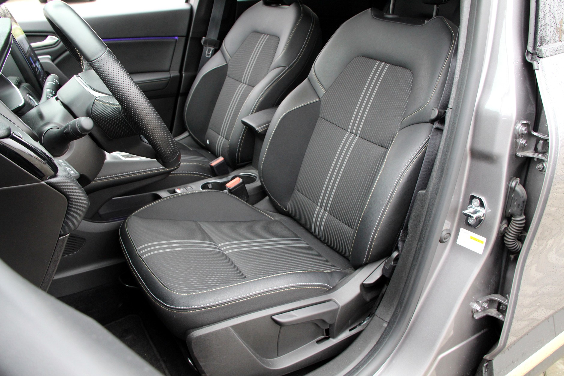 Renault Captur E-Tech full hybrid E-Tech engineered