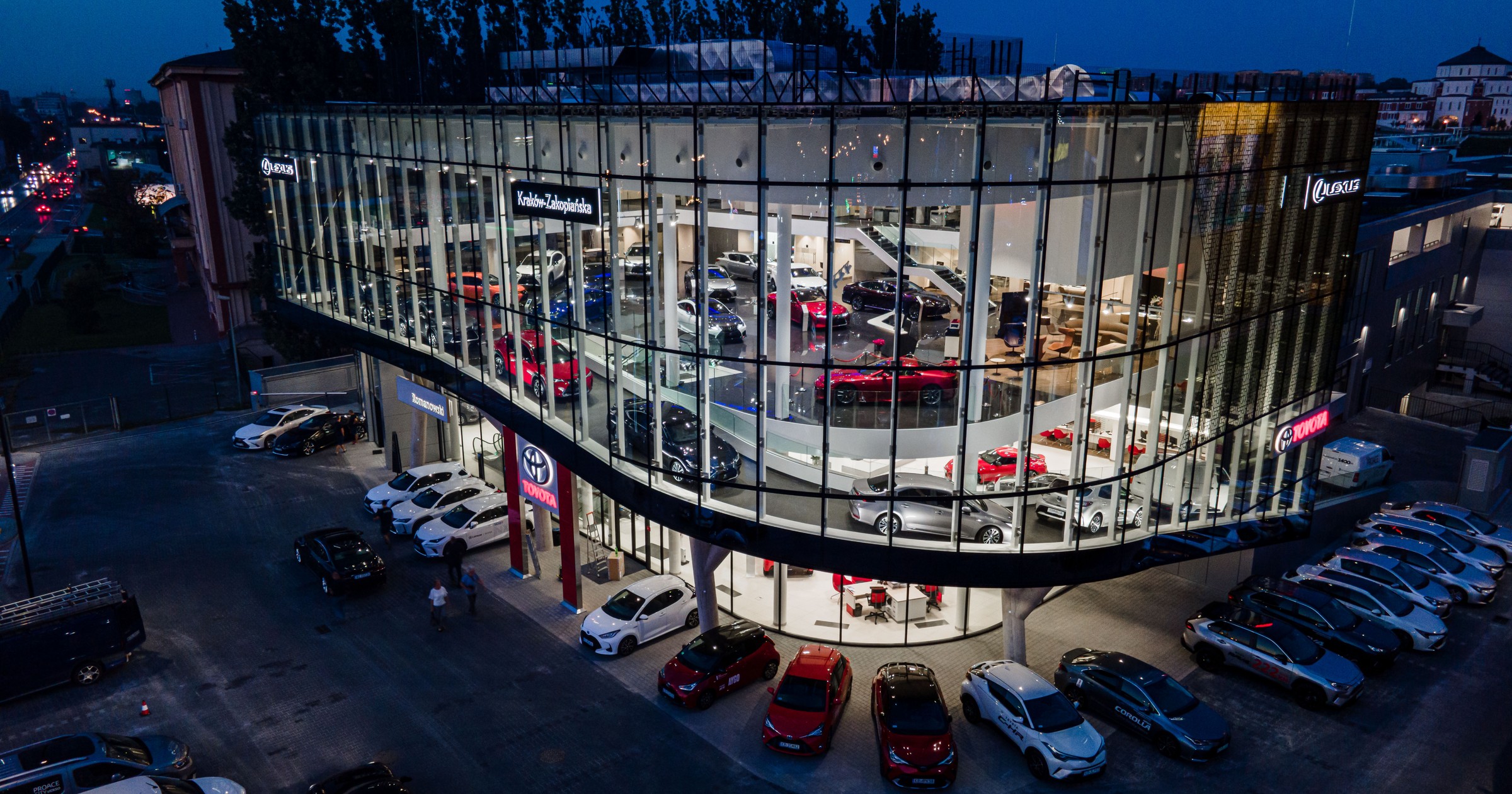 Luksusowe centrum Toyoty i Lexusa w Krakowie
