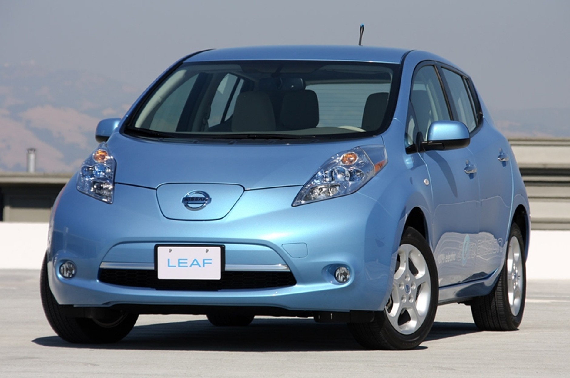 Nissan Leaf autem roku. A co z innymi?