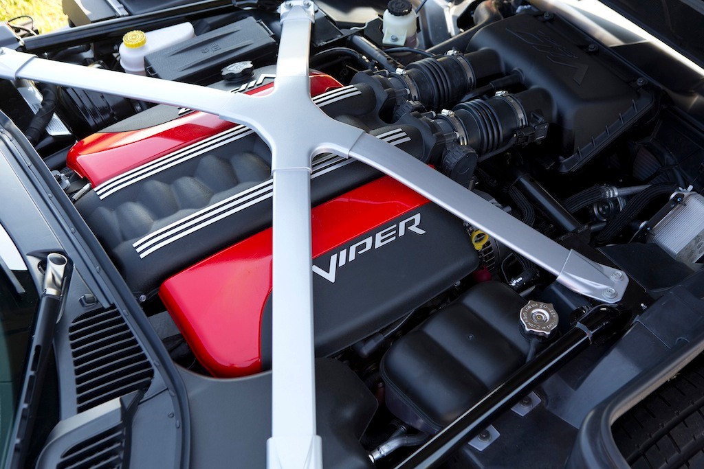 SRT Viper: amerykański drapieżnik