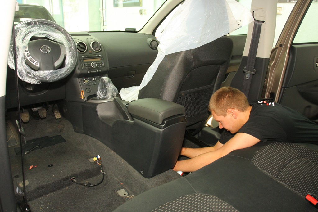 Wyciszanie auta - Zobacz jak to robią zawodowcy