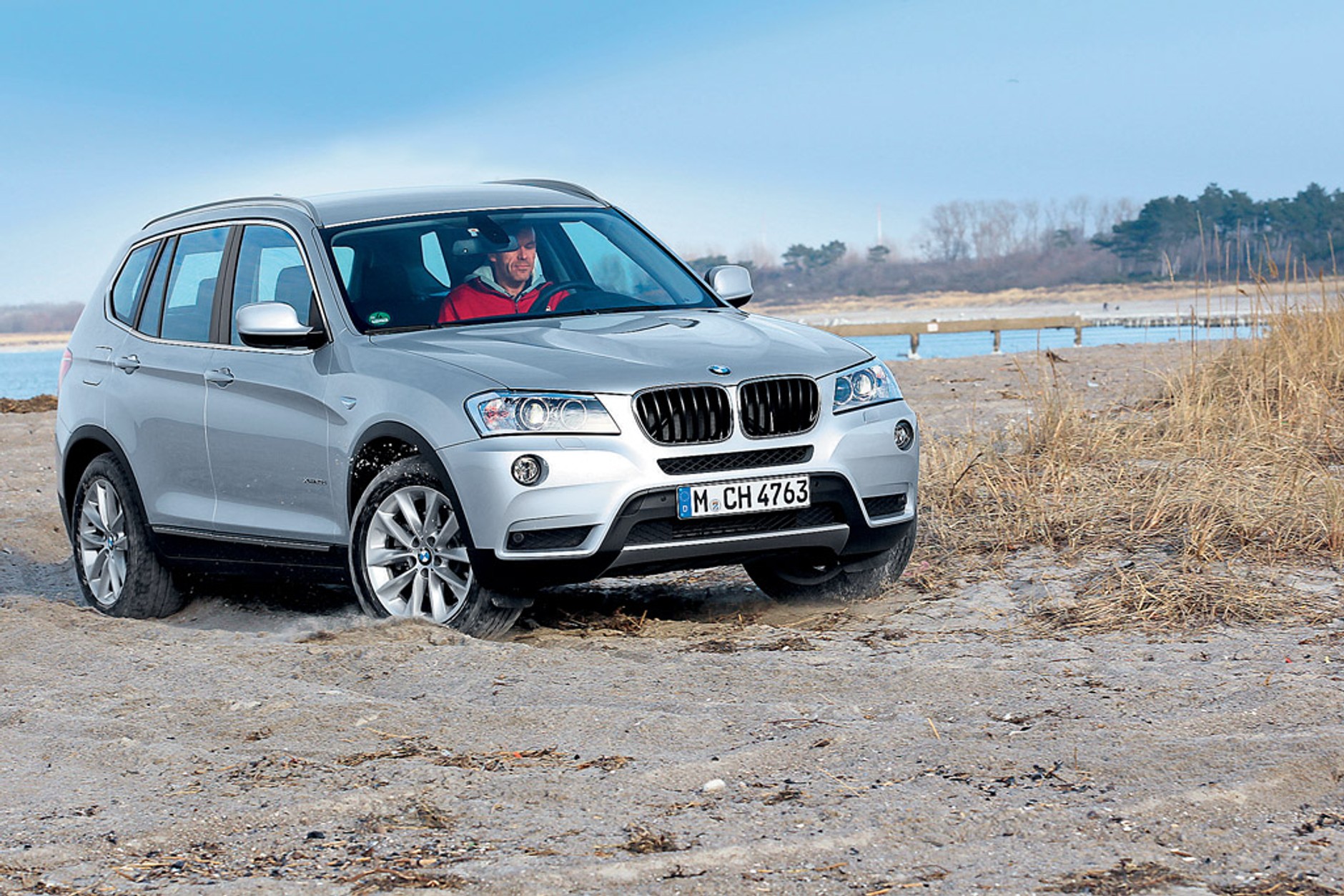 Volvo XC 60 kontra Mercedes GLK, Audi Q5 i BMW X3: świeży powiew w klasie SUV