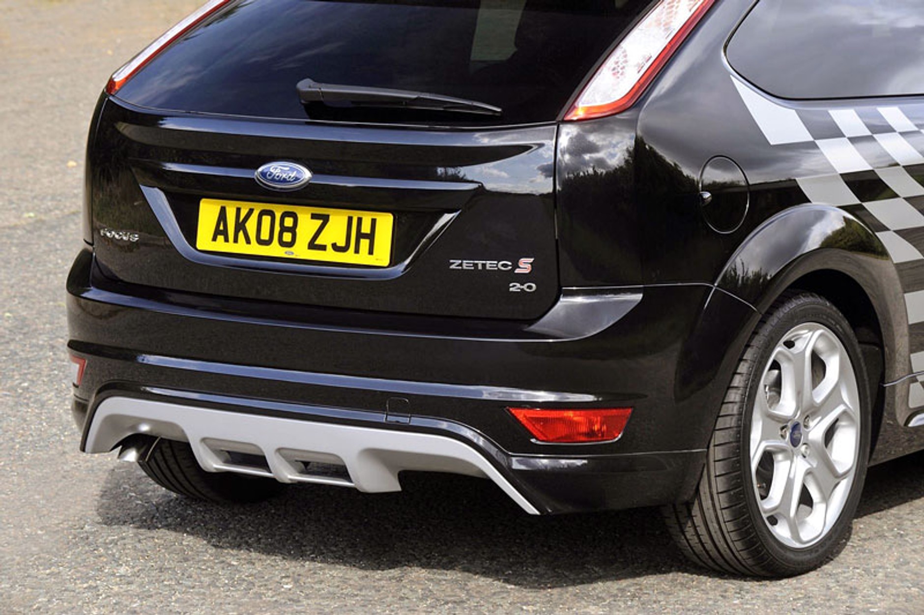 Ford Focus Zetec S: standardowe osiągi w sportowym dresie