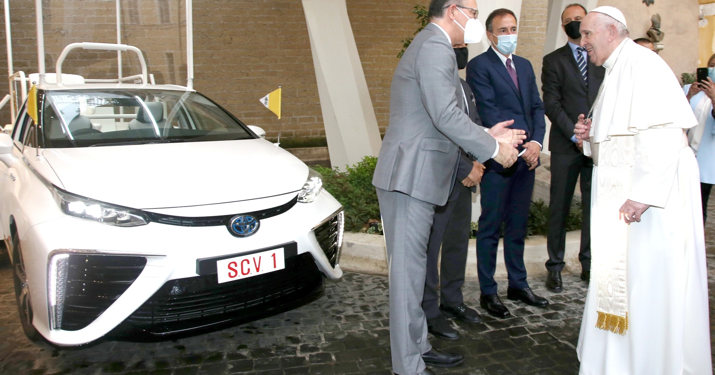 Toyota Mirai dla Papieża Franciszka