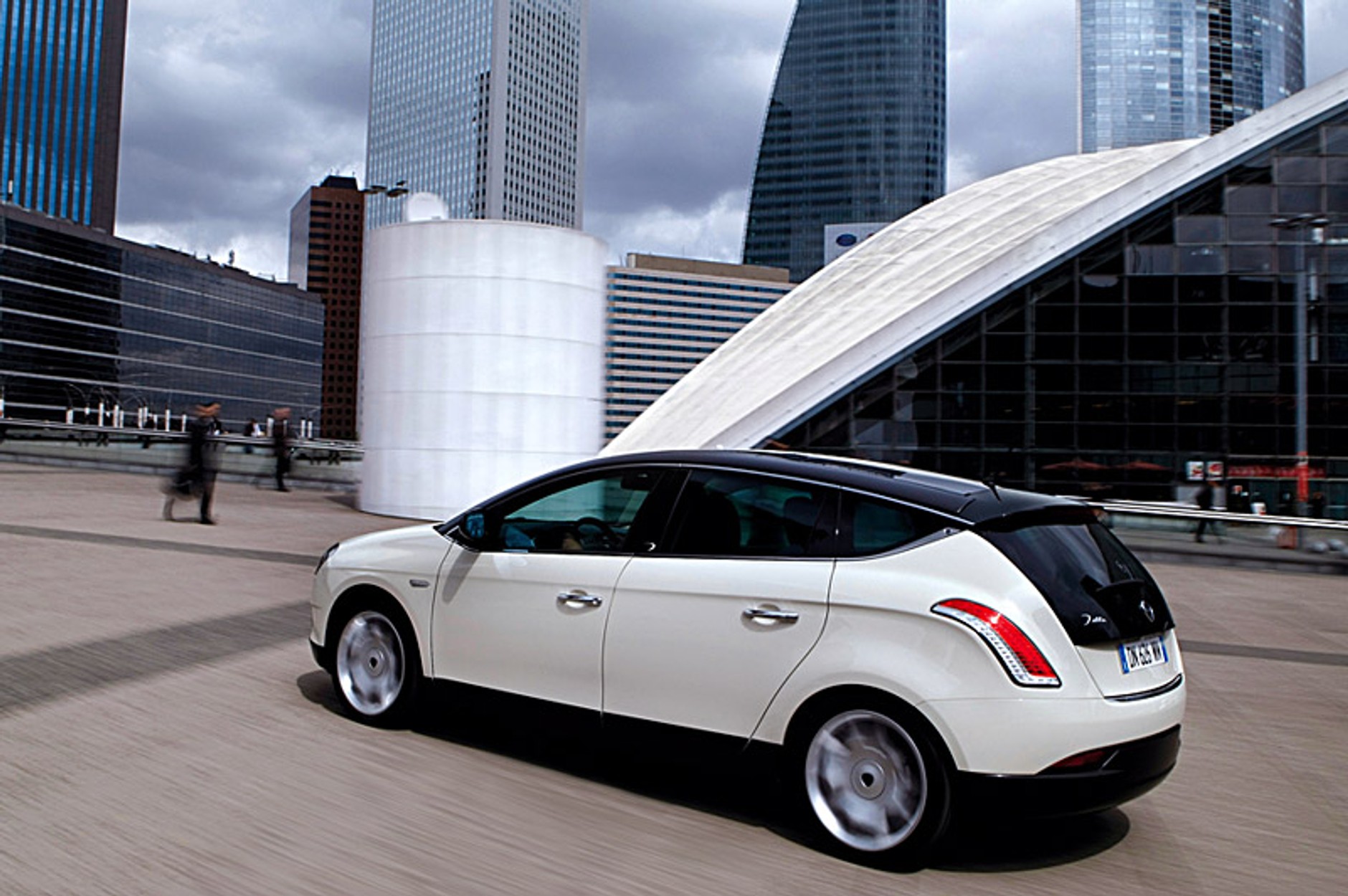 Lancia Delta: cztery nowe silniki i dwie skrzynie biegów