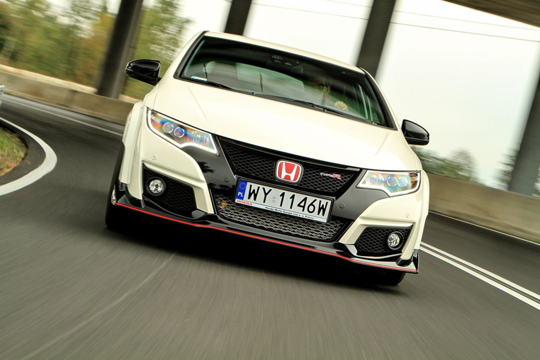 Honda Civic Type R - mroczny rycerz