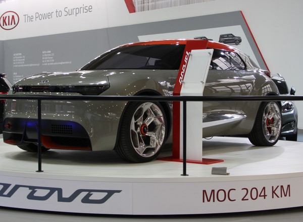 Kia Provo - kontrowersyjna hybryda (Motor Show 2014)
