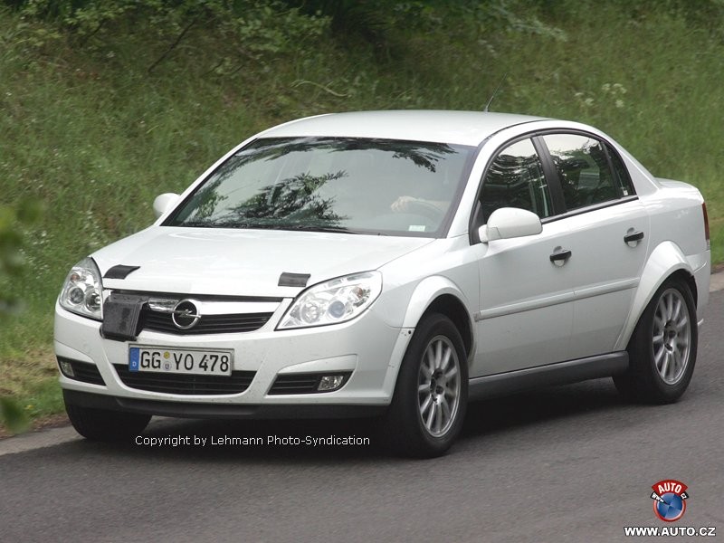 Zdjęcia szpiegowskie: nowy Saab 9-3 – szerszy i z napędem 4x4