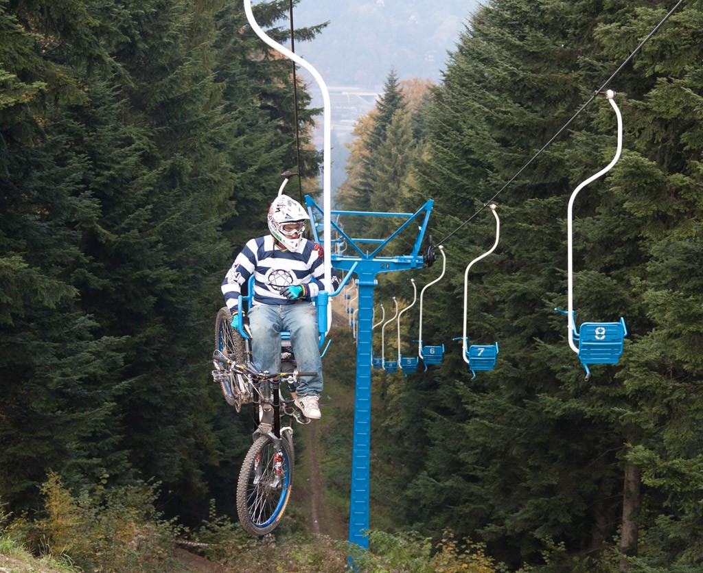 Sporty w terenie downhill: czyli, ostre zjazdy