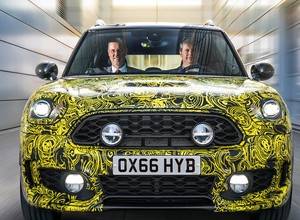 Nadjeżdża hybrydowy Mini Countryman