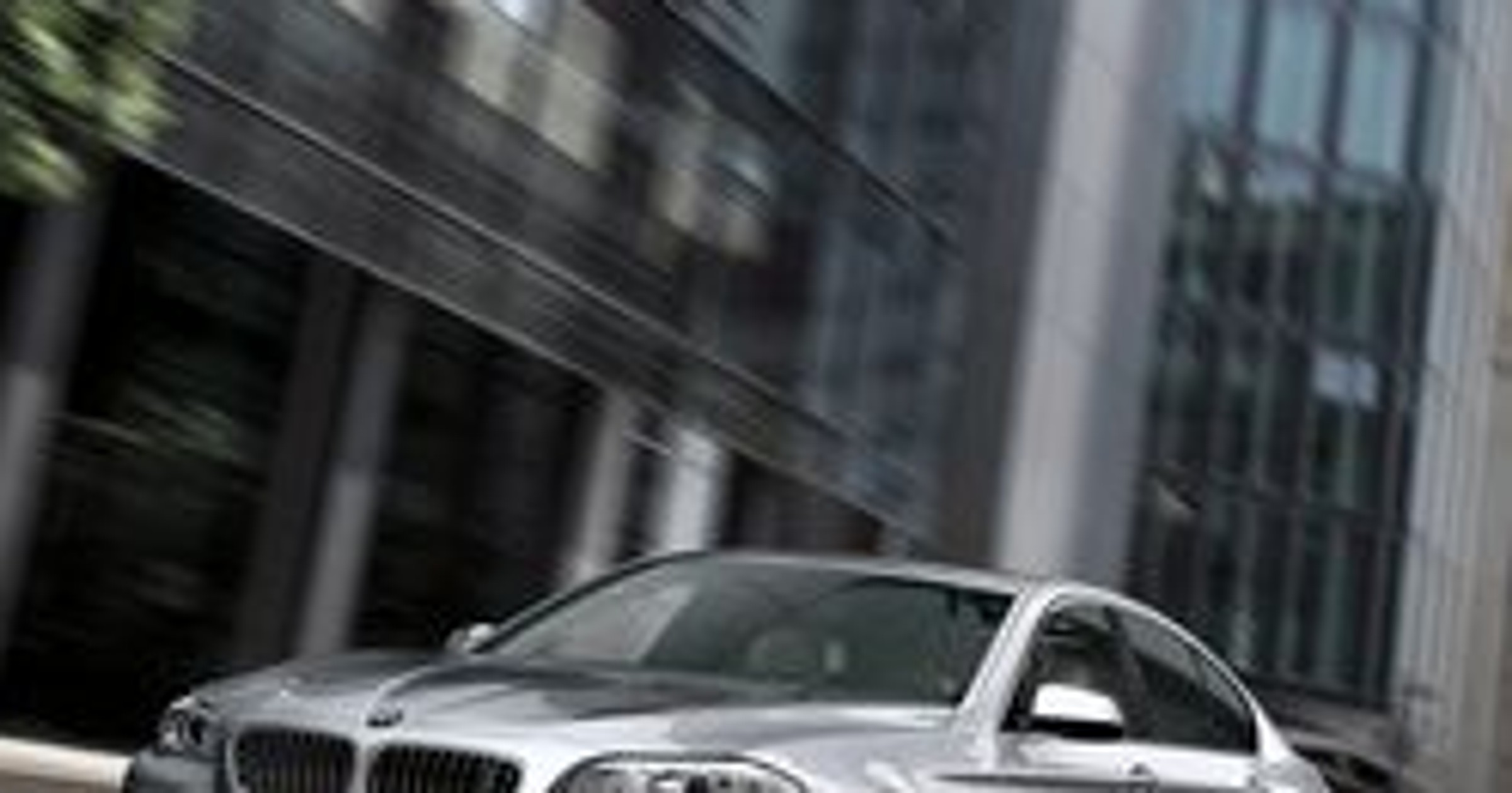 BMW5: pierwsze zdjęcie, dzisiaj oficjalna premiera