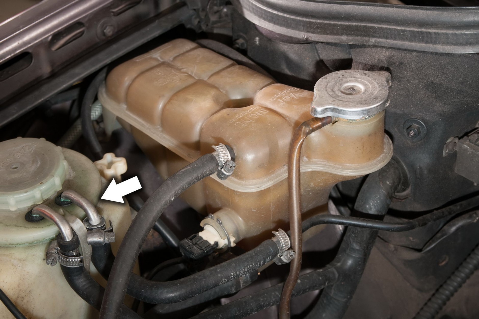 Mercedes W124 200D: układ chłodzenia