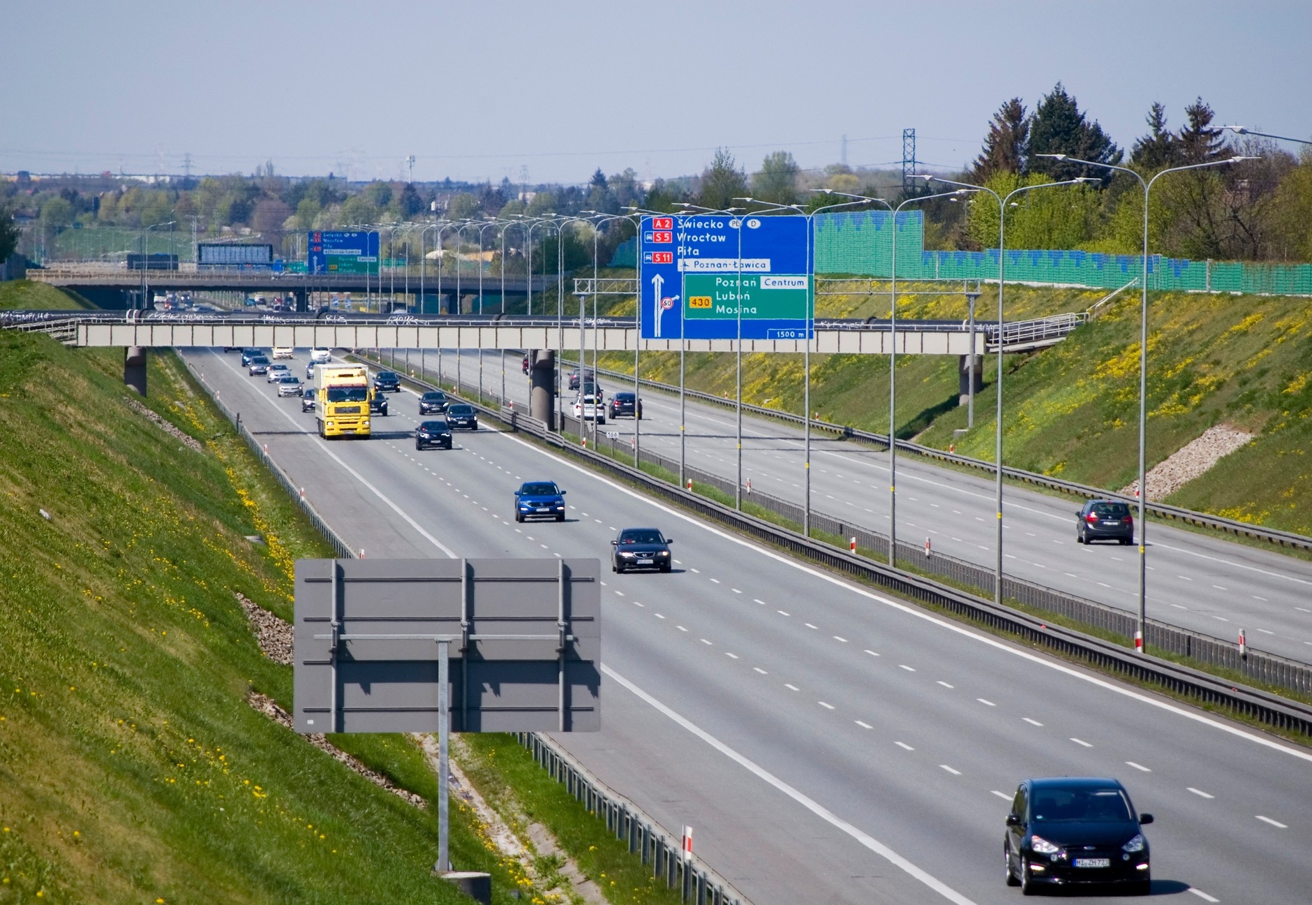 Drogi najszybszych klas w Polsce są naprawdę dobre. Na tyle dobre, że kierowcy lubią na nich przekraczać prędkość